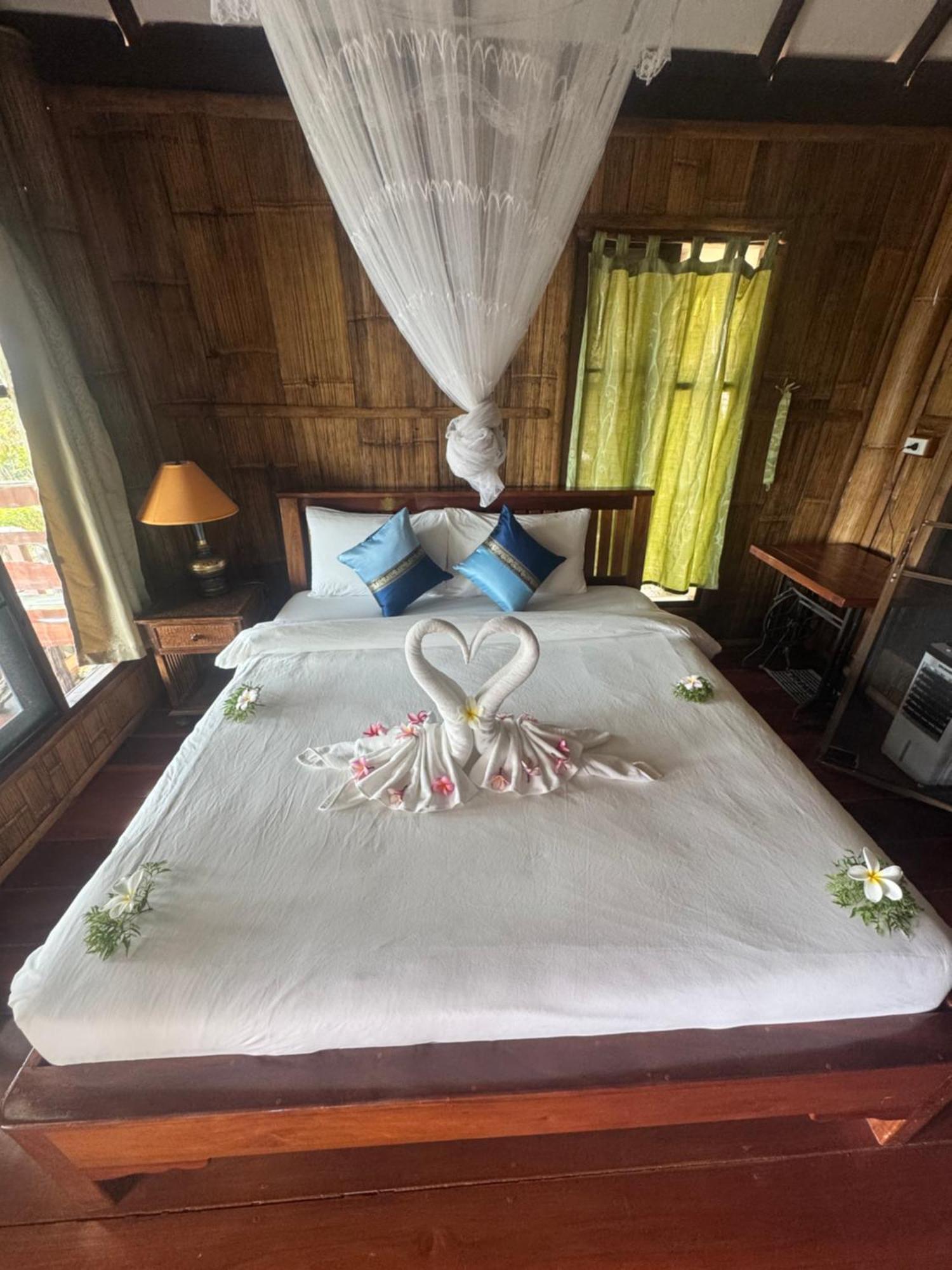 Hotel Drifters Anchor à Ban Map Khangkhao Extérieur photo